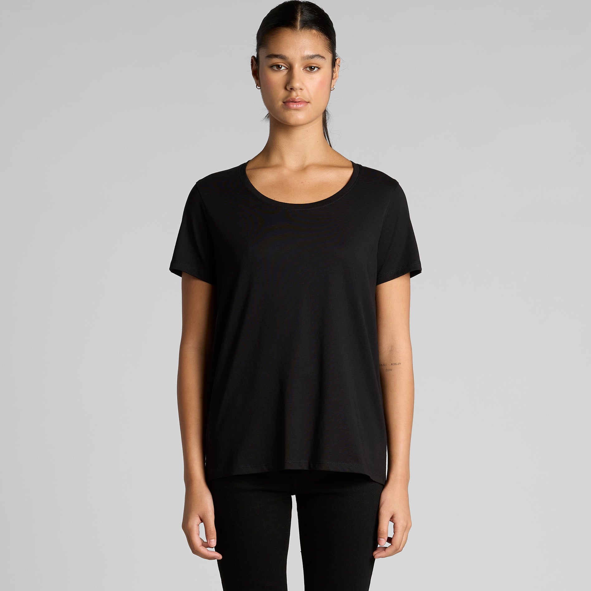 4019 WOS MAPLE SCOOP TEE