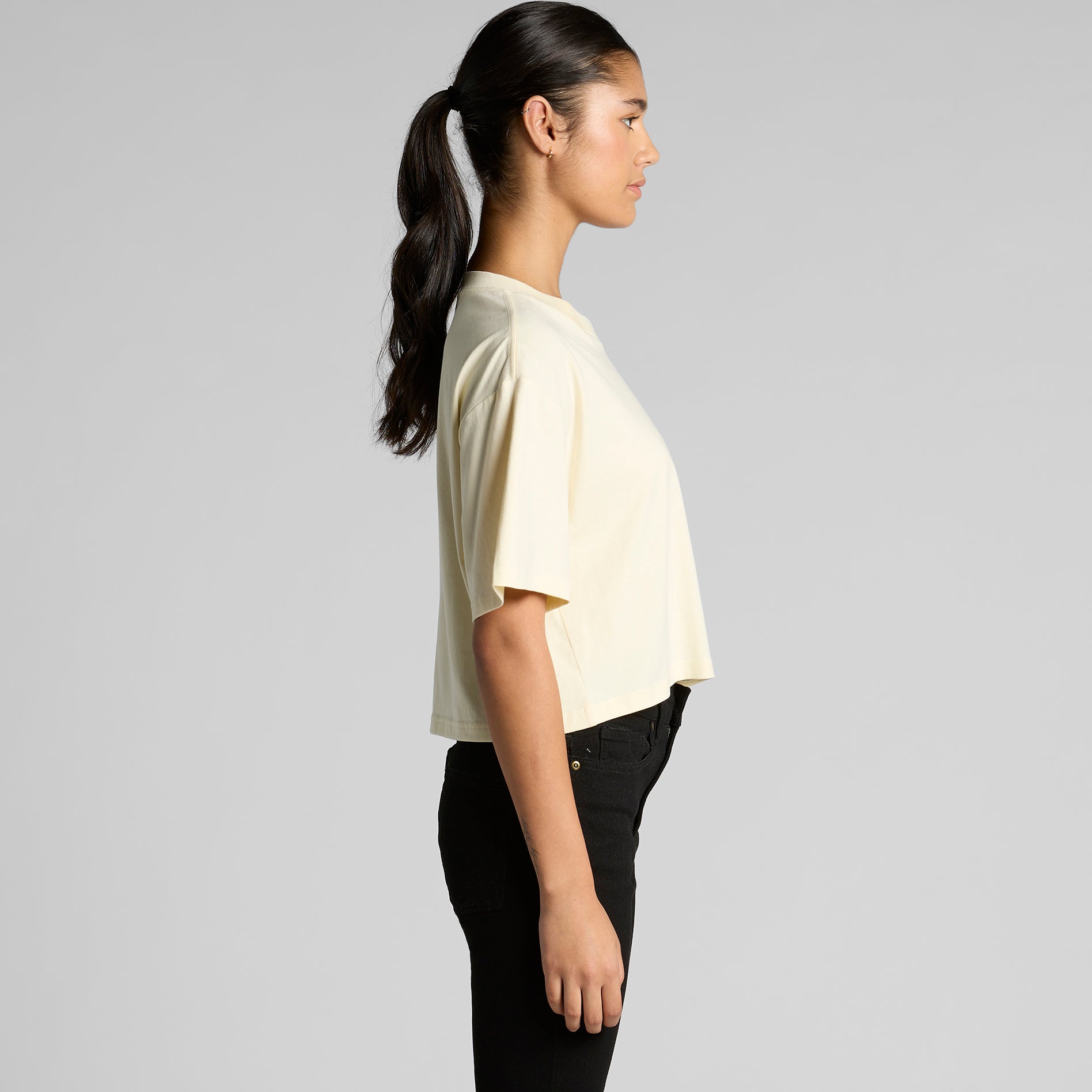 4093 WOS MARTINA CROP TEE