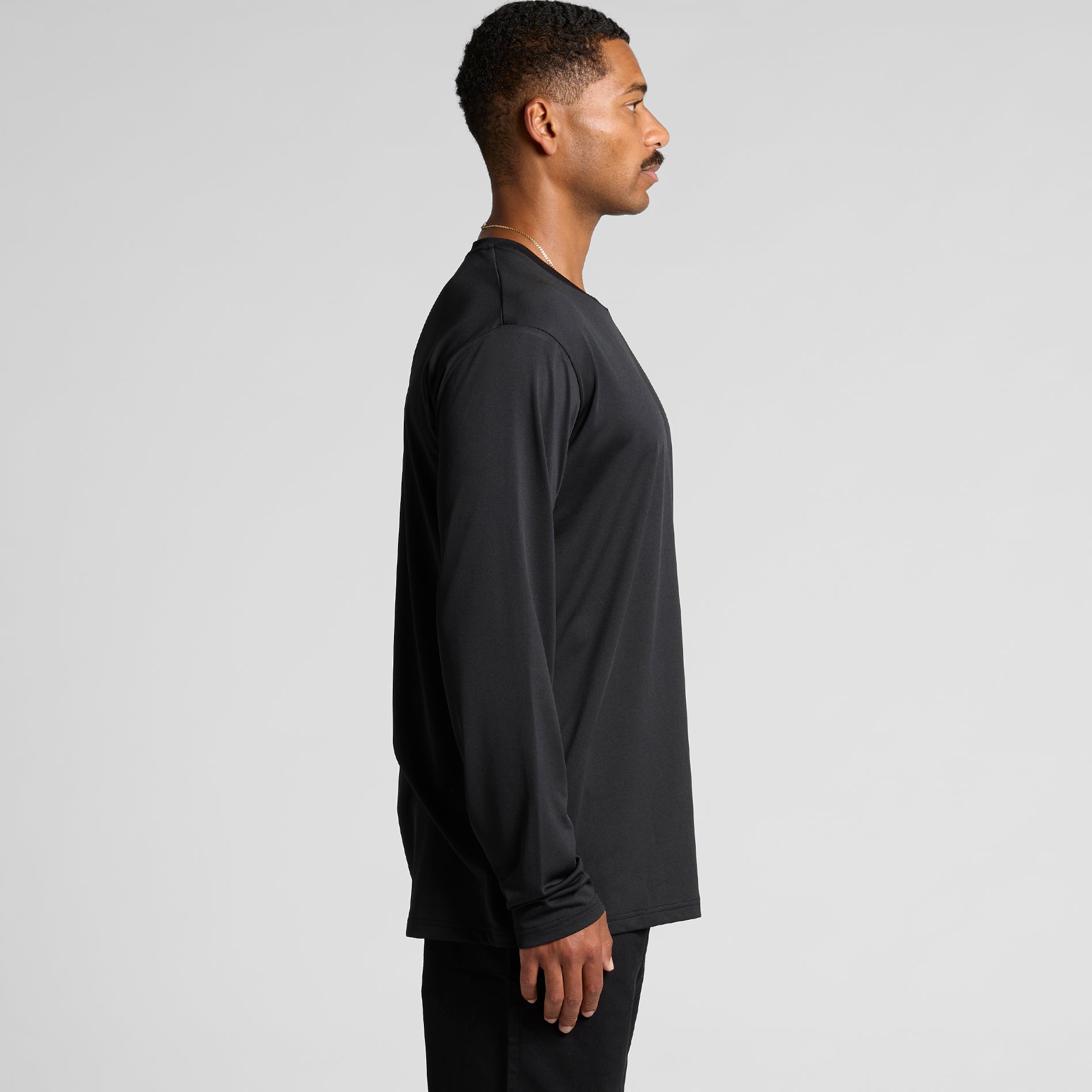 5020A STAPLE ACTIVE LS TEE
