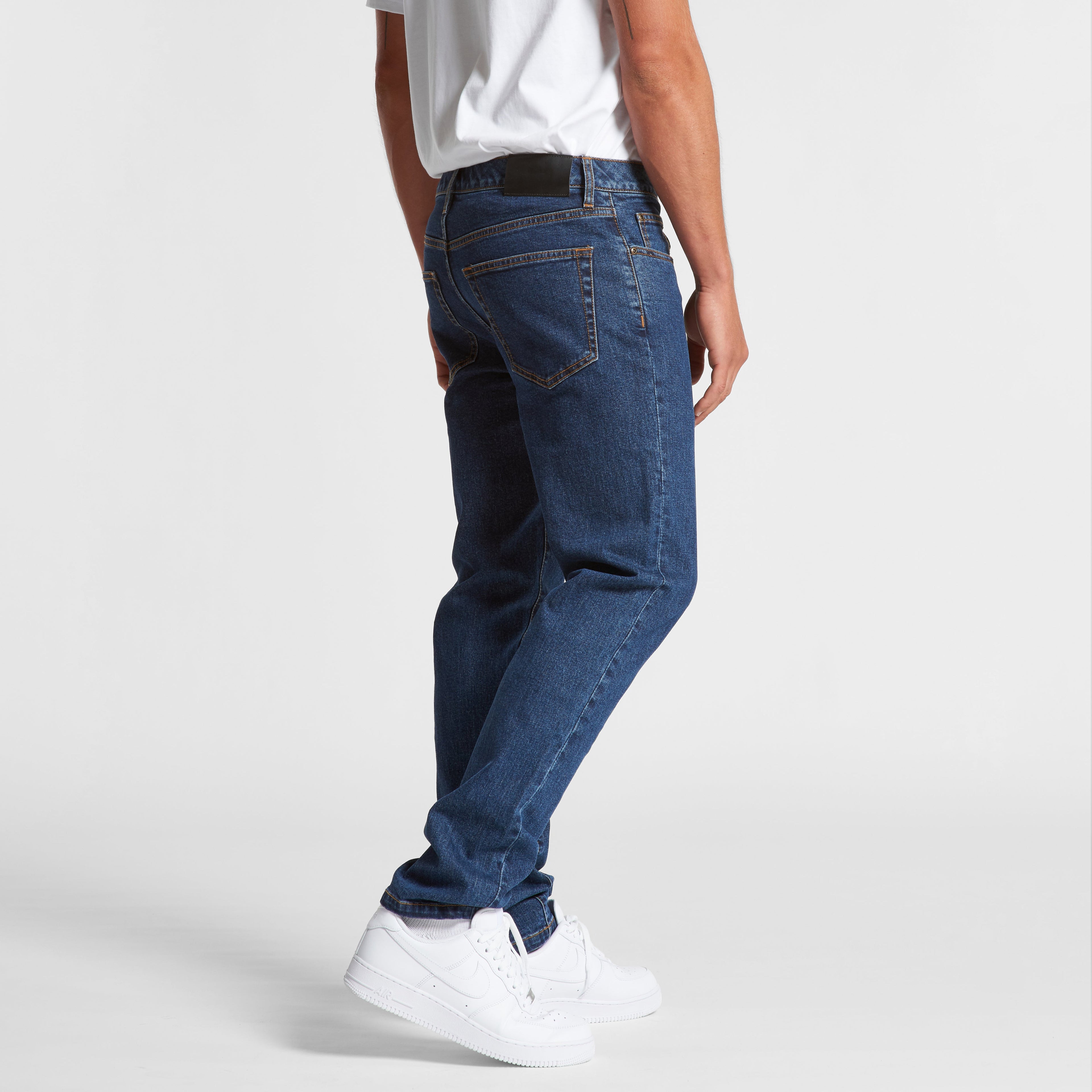 5801 STANDARD JEANS