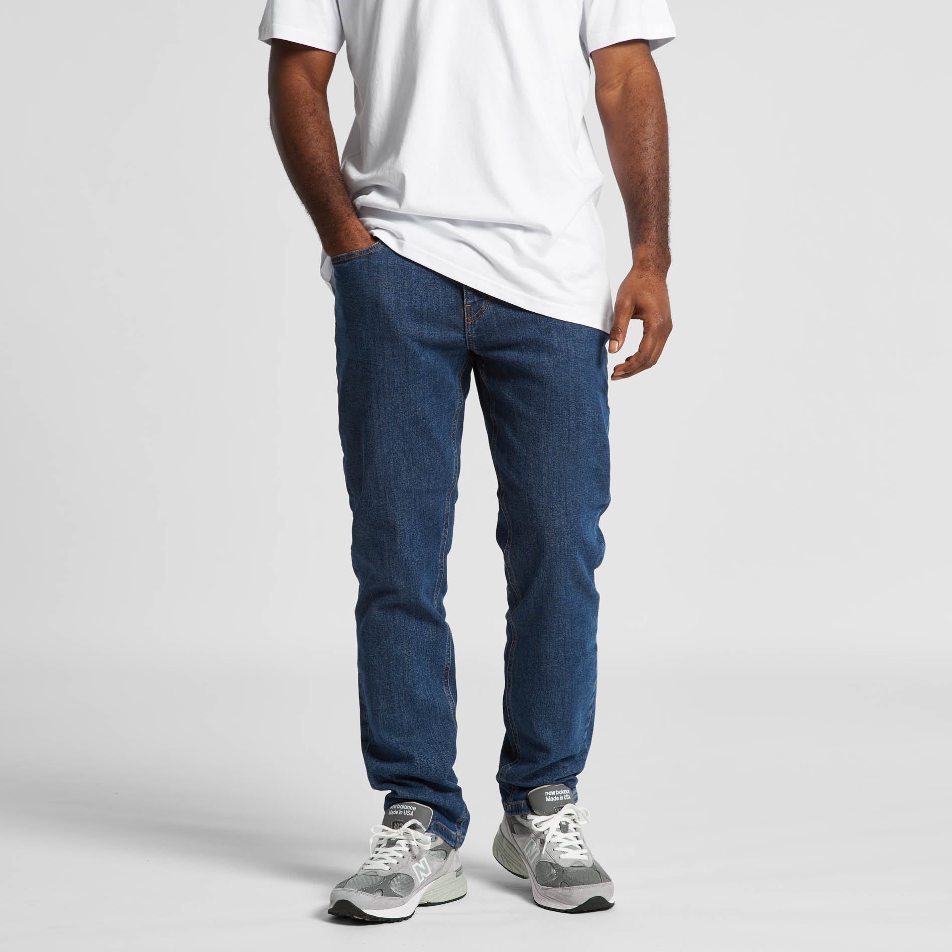 5801 STANDARD JEANS