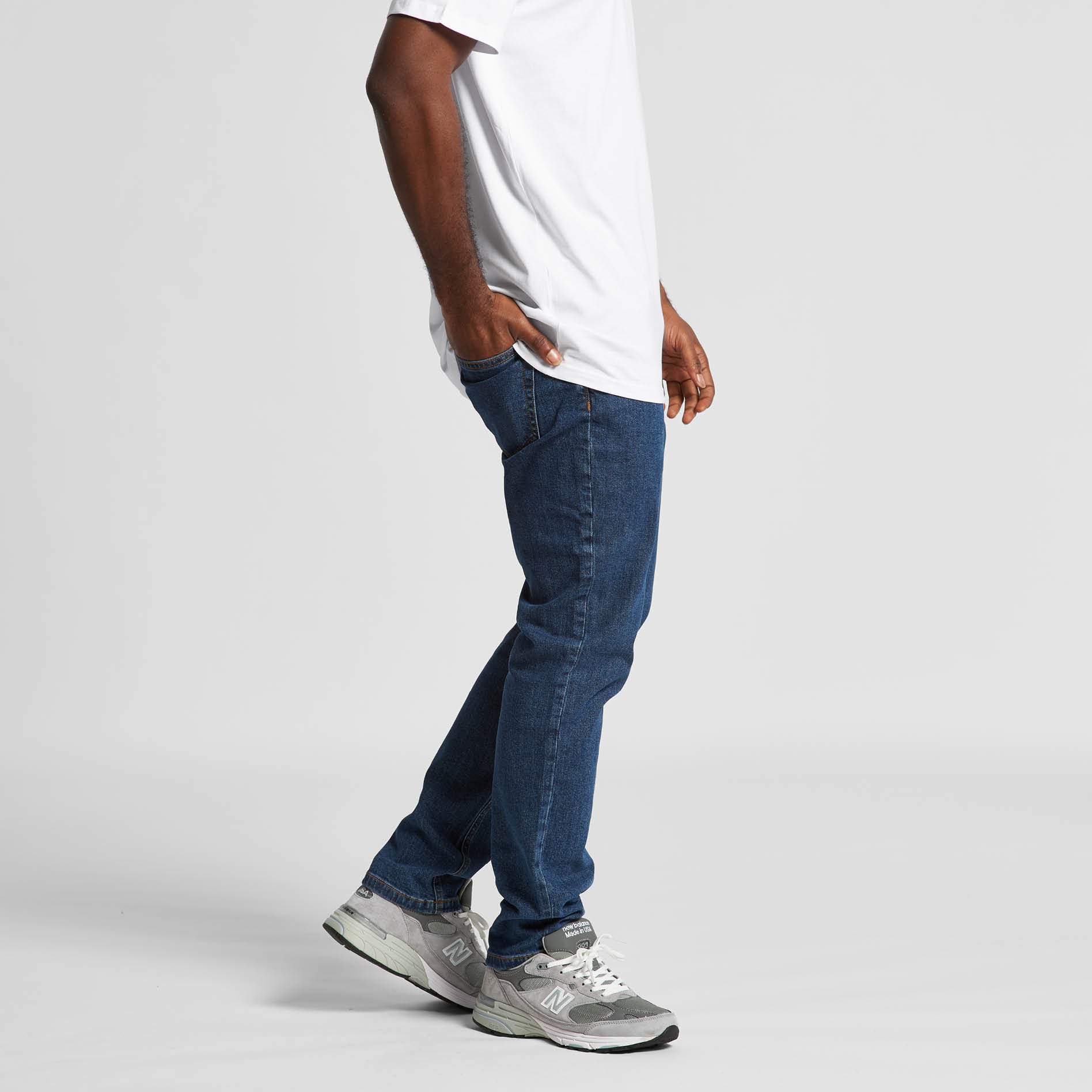 5801 STANDARD JEANS