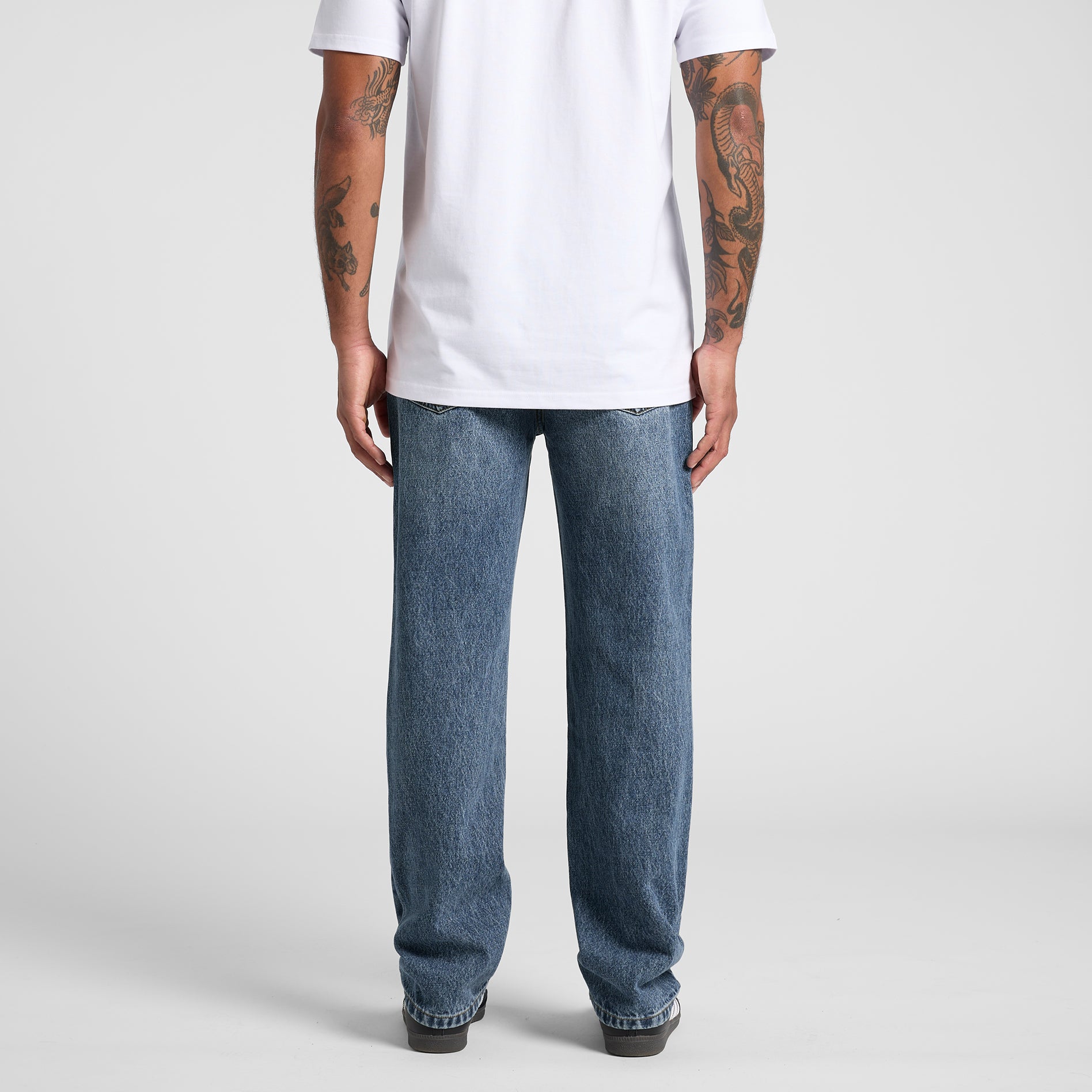 5830 STRAIGHT JEAN