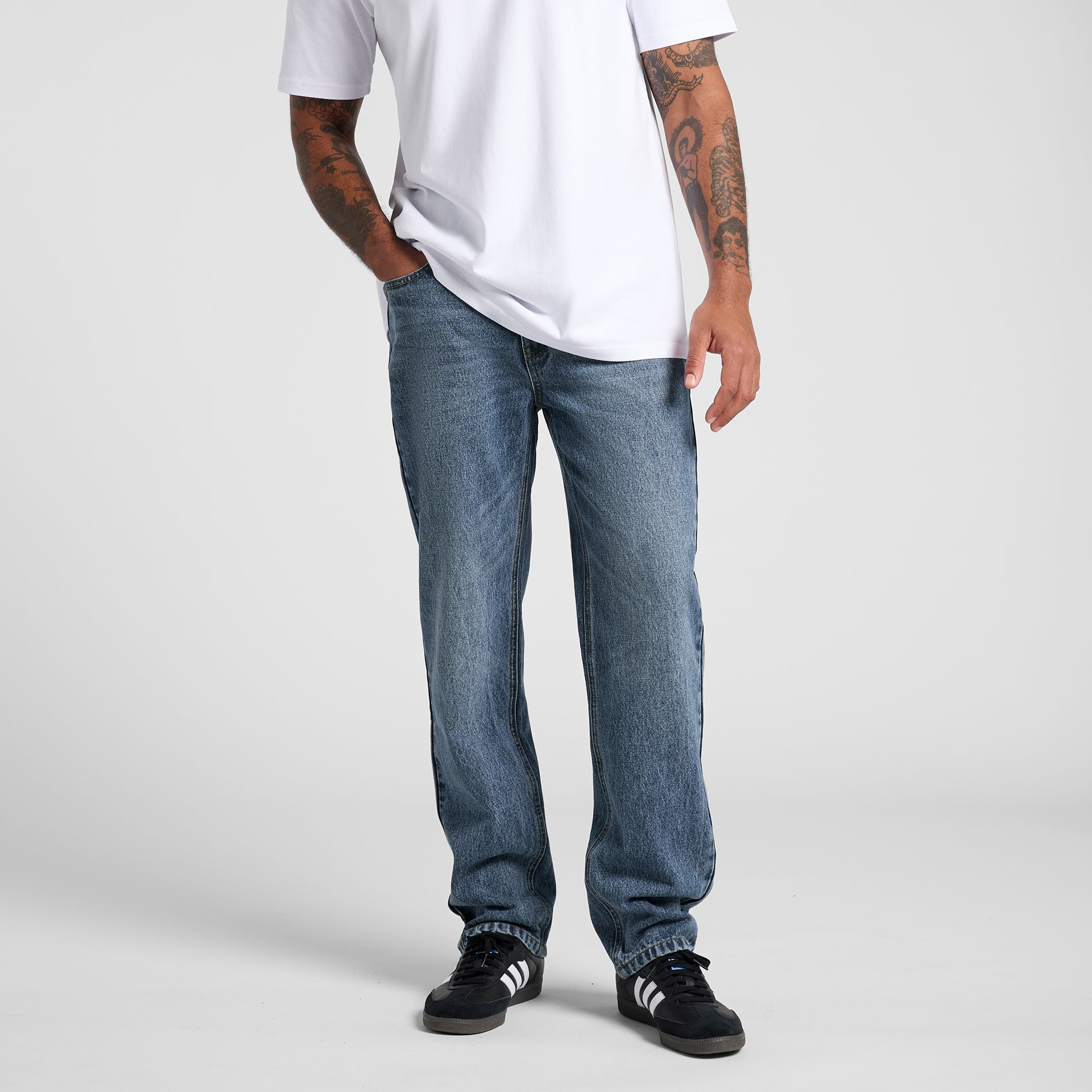 5830 STRAIGHT JEAN