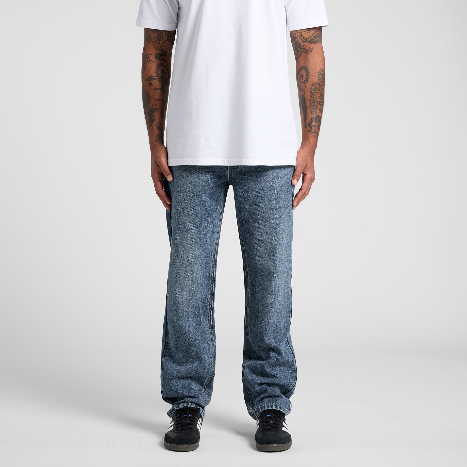 5830 STRAIGHT JEAN